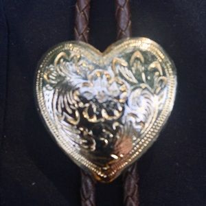 Unisex bolo tie with Heart